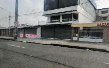 Comercios cerrados en Guayaquil ante la ola de violencia.