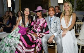 El diseñador Valentino junto a celebridades como Naomi Campbell