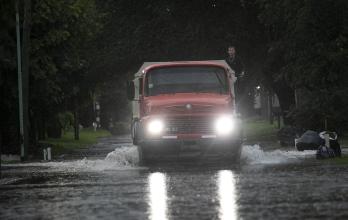 Un fuerte temporal de lluvia y viento tiene bajo alerta a la provincia de Buenos Aires