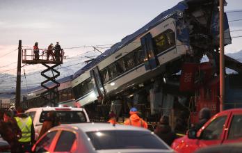 Dos muertos en un choque de trenes en la capital de Chile