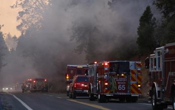 California y Canadá luchan contra incendios forestales sin control con miles de evacuados