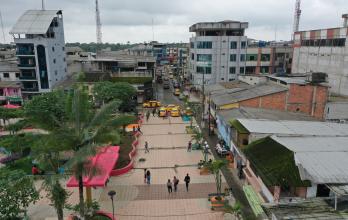 Centro de la ciudad de Camilo Ponce Enríquez