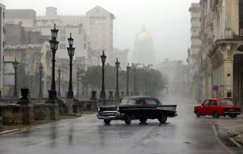 Mundo, Cuba, Paso de huracán Rafael deja derrumbes