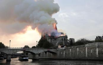 Mundo, Francia, El cartel de la anhelada apertura de Notre Dame