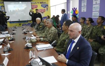 El ministro de Defensa Giancarlo Loffredo, el jefe del Comando Conjunto de las Fuerzas Armadas y el comandante de la FAE comparecieron en la Asamblea.