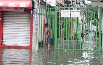 BASURA Y LLUVIA INUND (14251737)