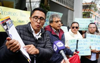 Andrés Quishpe, presidente de la UNE, acudió a la Unidad de la Familia en Quito.