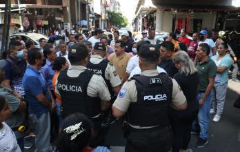 Atentado en locales de la Bahía