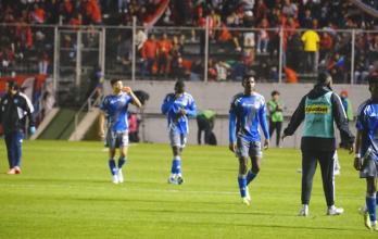 Emelec con dos expulsados ante El Nacional en Quito.