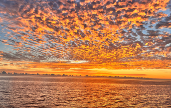 Atardeceres desde la popa del yate La Pinta.