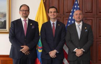 El encuentro lo encabezó el ministro del Interior, John Reimberg (Iz), Cartwright Weiland, subsecretario adjunto de la Oficina de Asuntos del Hemisferio Occidental del Departamento de Estado de los Estados Unidos y el ministro de Defensa, Gian Carlo Loff
