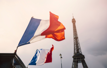 Ecuatorianos pueden combinar turismo y empleo en Francia con el programa 2025