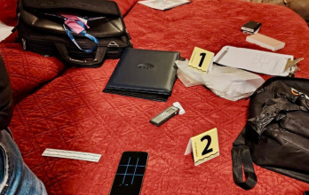 Algunos objetos que encontraron en la casa de Santiago Díaz.