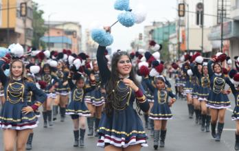 desfile estudiantil Guayaquil 12 julio 2025 JF