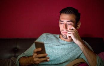 Detenido en Ecuador por almacenar más de 100 archivos de abuso sexual infantil.