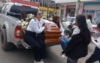 Sepelio de víctimas de masacre en Playas