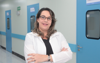 Doctora reumatóloga Aida Margarita Berros, directora médica.