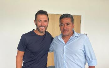 Hugo Viana director deportivo del Manchester City y Julio Escudero.