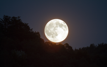 La luna llena del 9 de agosto 2025 marcará un espectáculo astronómico único en Ecuador.