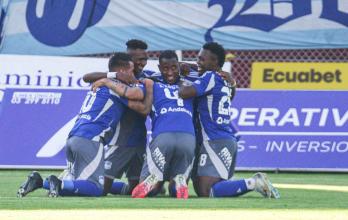 Jaime Ayoví hizo el gol de Emelec ante Técnico Universitario.