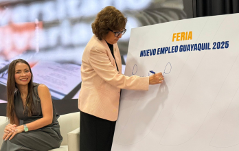 Ivonne Núñez, ministra del Trabajo, inauguró la Feria de Empleo 2025 en el ITB.