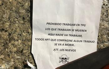 Uno de los panfletos advertía: “Los que trabajan se mueren, aquí nadie va a trabajar”.