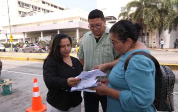 Trabajadores del Hospital Francisco Icaza Bustamante