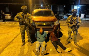 El Ejército informó este 8 de septiembre sobre la incautación de 800 bloques de marihuana y la detención de dos ciudadanos colombianos