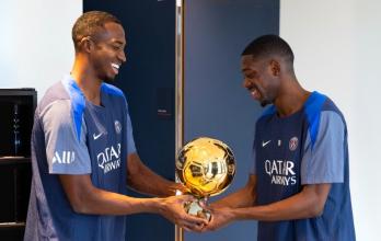 Willian Pacho, el primer ecuatoriano en tocar el Balón de Oro gracias a Ousmane Dembélé