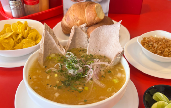 Encebollado cuarto de libra