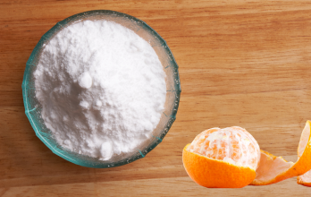 Mezcla de cáscara de mandarina y bicarbonato