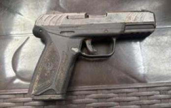 Los dos miembros de Los Choneros portaban armas de fuego.