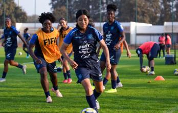 Emily Delgado volante ofensiva de la selección de Ecuador.