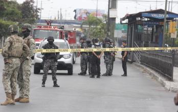 carro sospechoso en avenida 25 de Julio