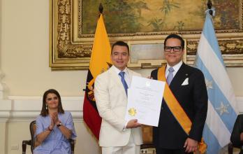 José Julio Neira asume nuevo cargo y ya suma 11 funciones.