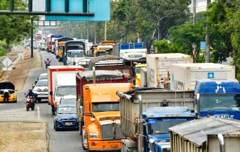 Tráfico en vía a la costa