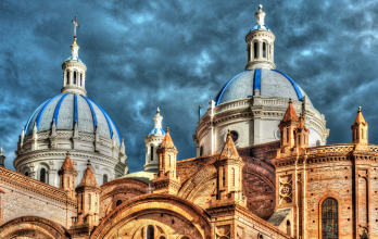 Cuenca celebra el feriado de noviembre 2025 con música, bailes y tradiciones en sus calles.