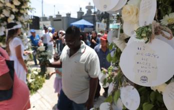 mensaje en cementerio de Guayaquil
