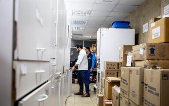 Edgar Lama, presidente del IESS, entrega medicamentos en Guayaquil, Quito y Cuenca.