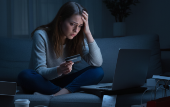 Muchas personas resultan afectadas por ofertas engañosas durante el Black Friday.