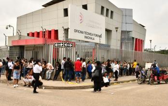 Familiares de reos asesinados en Machala esperan sus cuerpos