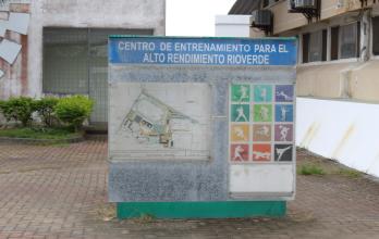 LETRERO INGRESO CEAR RIOVERDE