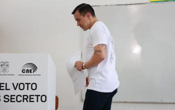 DANIEL NOBOA VOTACION EN OLON