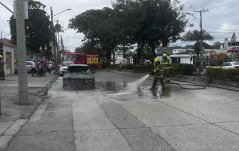 Incendio carro Urdesa