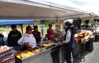 Desfile de la confraternidad en Quito