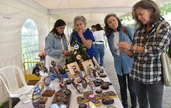 EN EL PARQUE CENTRAL (15513760)