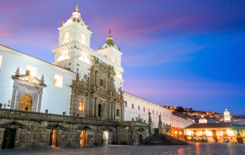 Las celebraciones de la Fundación de Quito atraen a miles de personas cada diciembre.