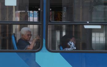MUJERES EN LA CIUDAD (15518468)