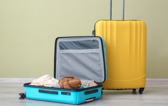 Viajeros planean sus compras siguiendo la guía del Senae para importar productos sin impuestos.