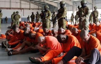 El Gobierno de Daniel Noboa puso en funcionamiento la cárcel de El Encuentro con el traslado de 300 presos, el 10 de noviembre de 2025.